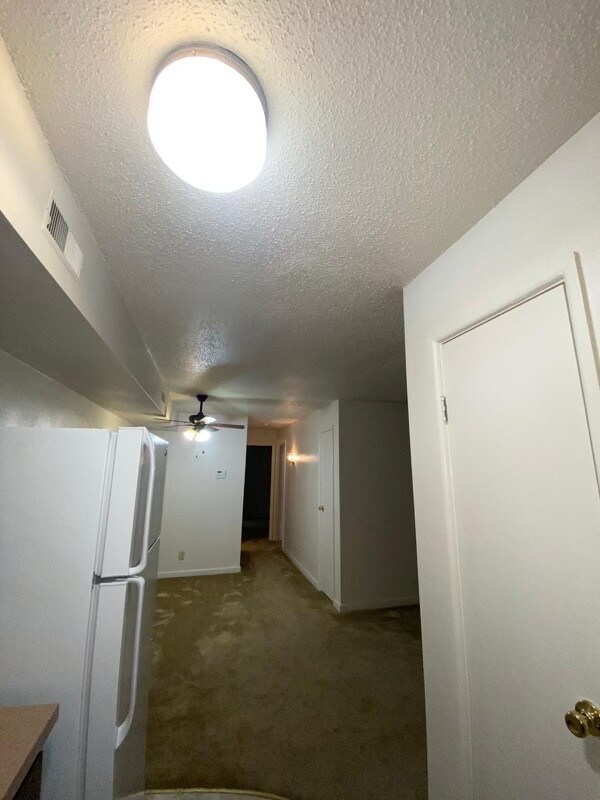 Building Photo - 5 Woodglen Apartment