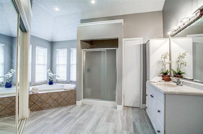 Building Photo - 157 Country Pl Ln