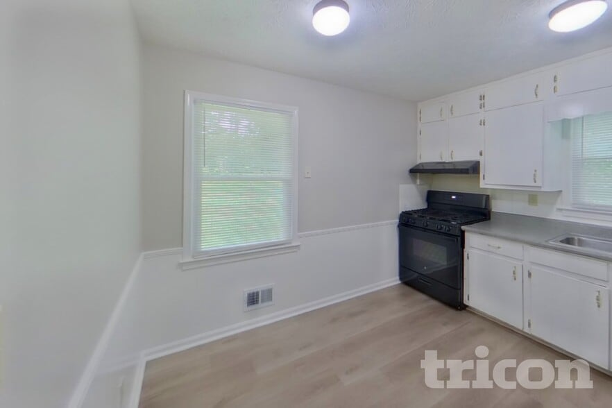 Building Photo - 1763 Lamancha Dr NW