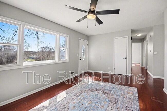 Building Photo - 1606 Cole Creek Dr