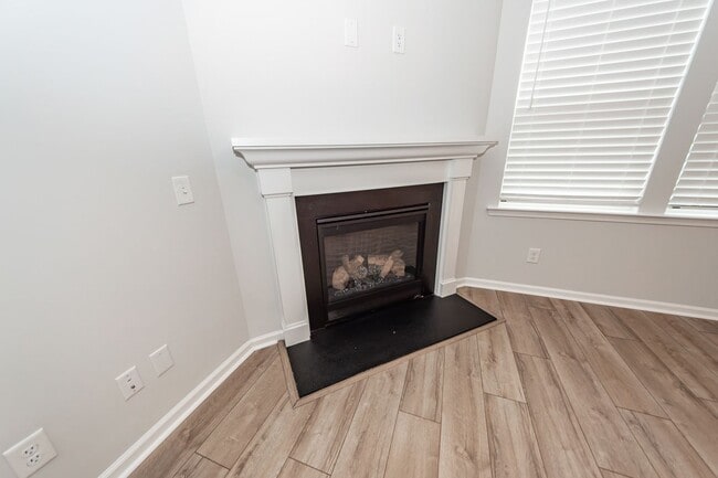 Building Photo - 4 Bedroom, 2.5 Bathroom Home in Cane Bay Plantation - Summerville