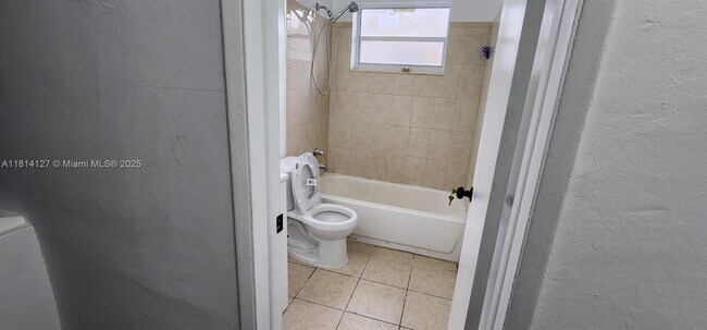 Building Photo - 371 NE 57th Ct