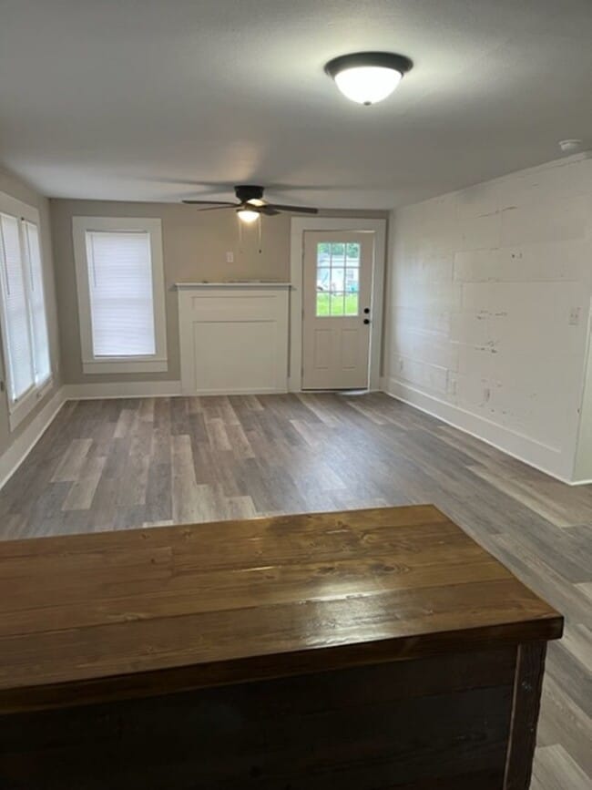 Building Photo - 2 Bedroom House in Woden ISD