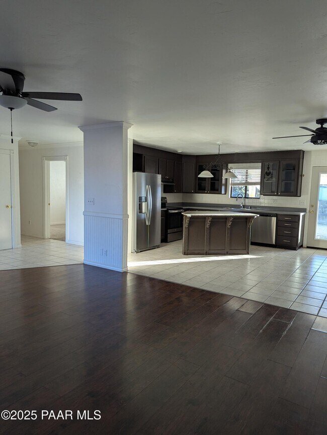 Building Photo - 4201 N Tonto Way