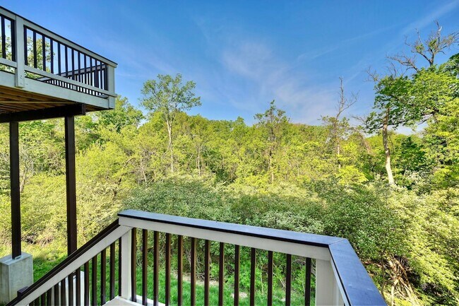 Building Photo - 19 Mel Lawn Dr