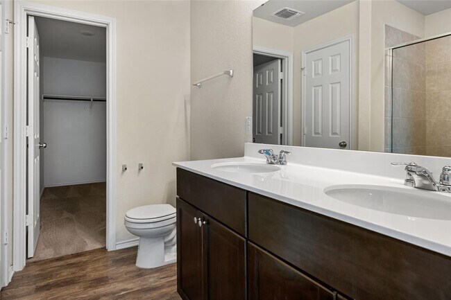 Building Photo - 457 Bedford Falls Ln