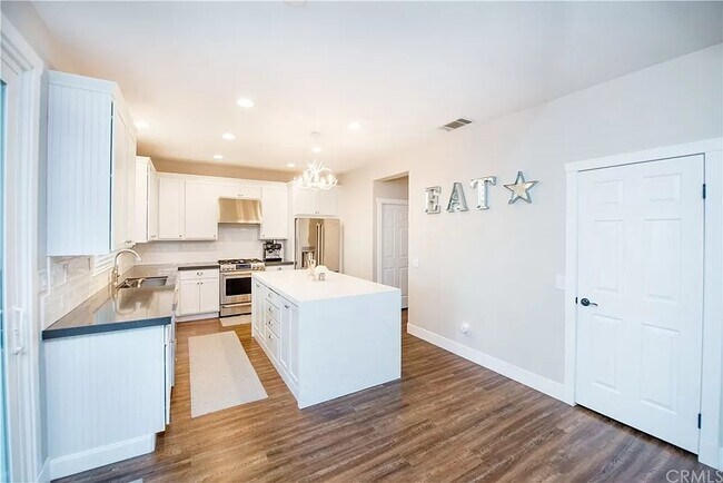 Building Photo - 4233 Morales Way