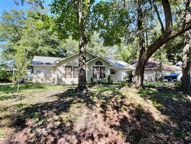 Building Photo - 3 Bedroom Home in Ocean Springs