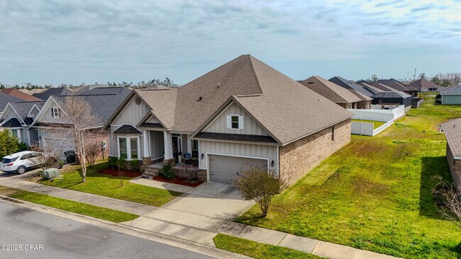 Building Photo - 221 S Shoreview Dr