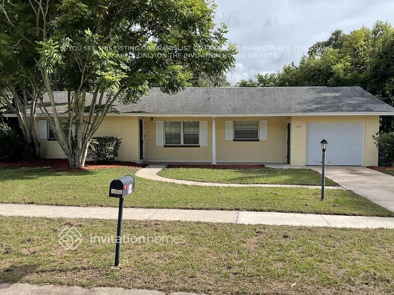 Primary Photo - 1404 W Winnemissett Ave