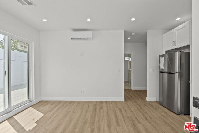 Building Photo - 14950 Tuba