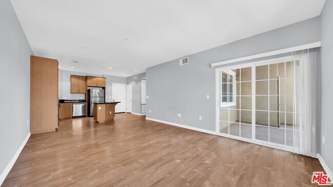 Building Photo - 1408 W Washington Blvd