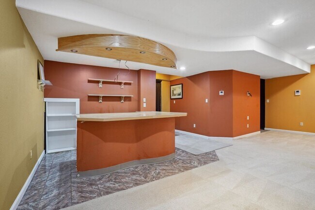 Building Photo - 4 Bedroom Single Family in Denver