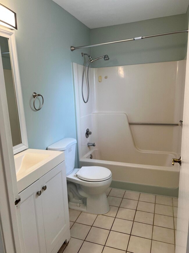 Building Photo - 14 N Crossings Cir