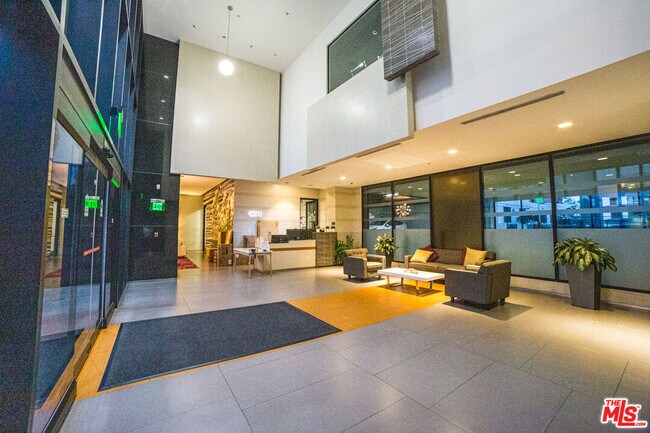 Building Photo - 1234 Wilshire Blvd