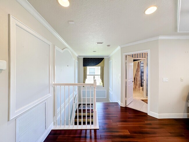 Building Photo - 11251 SW Springtree Terrace
