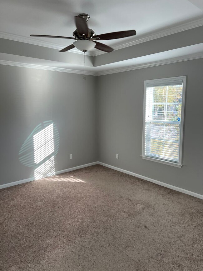 Building Photo - 4BR/2BA in Valdosta Available Mid-April