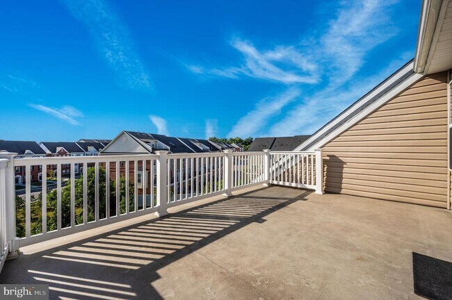 Building Photo - 7780 Dagny Wy