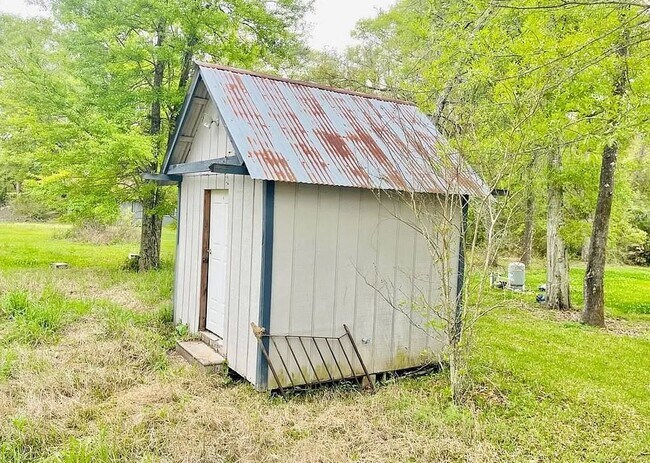 Building Photo - 343 5th St