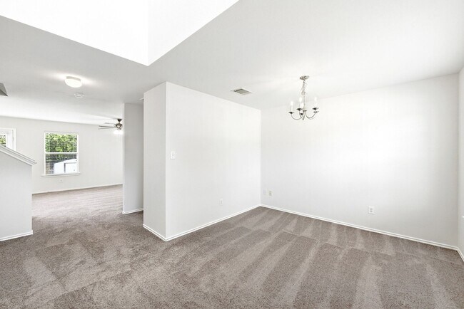 Building Photo - 220 Peppergrass Cove