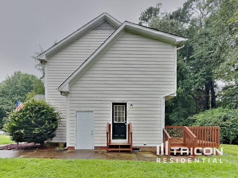 Building Photo - 5005 Baffin Ct