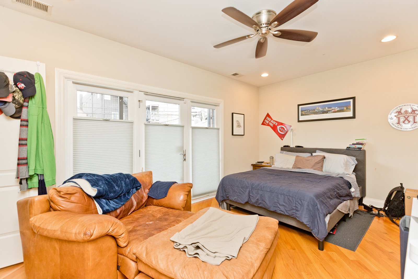 Building Photo - 2414 W Moffat St