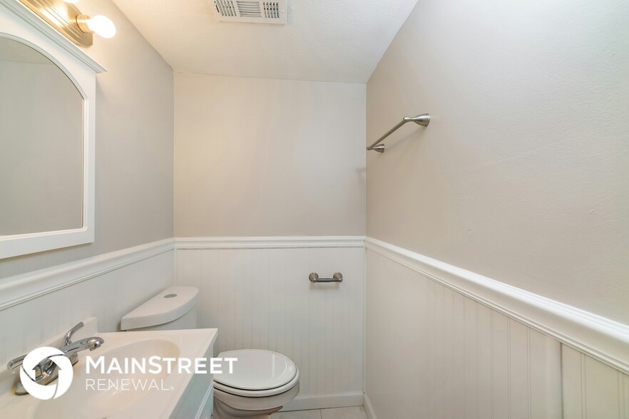 Building Photo - 8709 Redcoat Ct