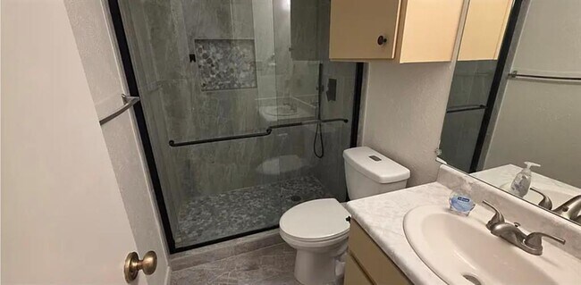 Building Photo - 1300 Tuffit Ln