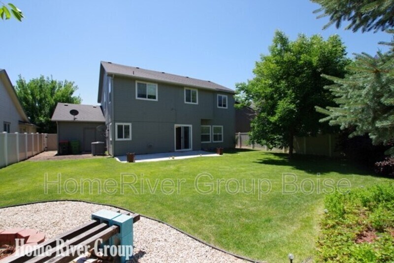 Building Photo - 1726 W Apgar Creek Dr