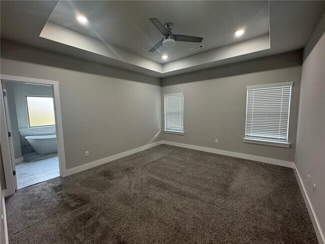 Building Photo - 500 Ryder St