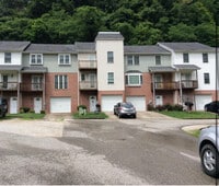 Building Photo - 4 Wood Lane