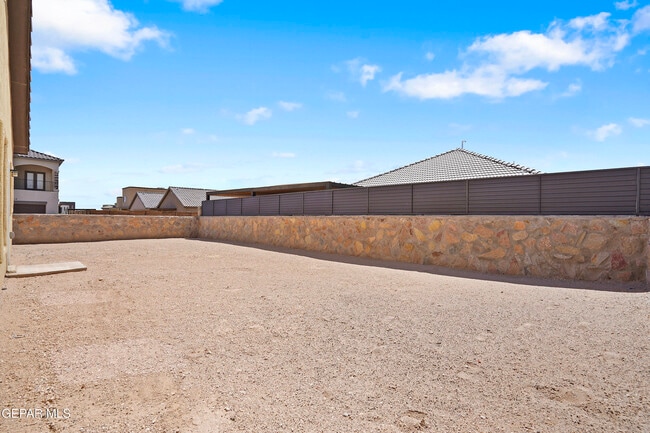 Building Photo - 901 Betton Pl
