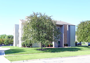 Building Photo - Maple Apartments