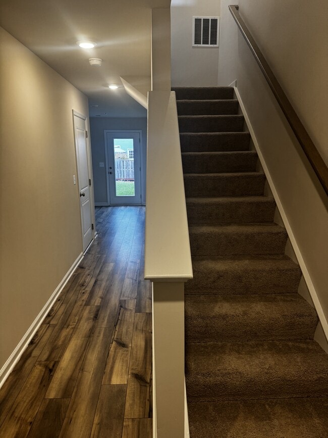 Building Photo - 109 Brashear Ct