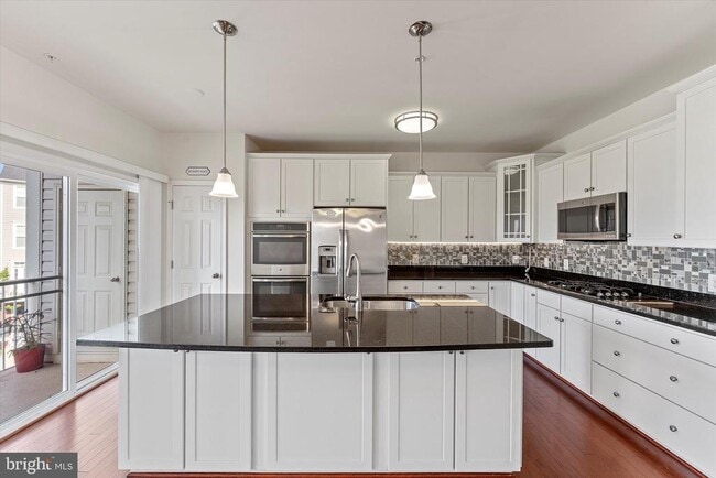 Building Photo - 43518 Stonecliff Terrace