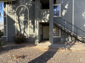 Building Photo - **SPECTACULAR 2br/2ba/Den - 1089 SQFT - CO...