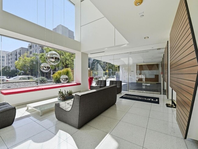 Building Photo - 6735 Yucca St