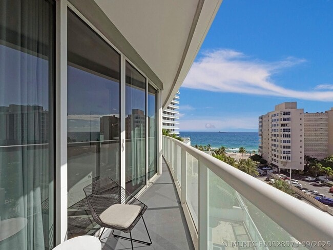 Building Photo - 3101 Bayshore Dr