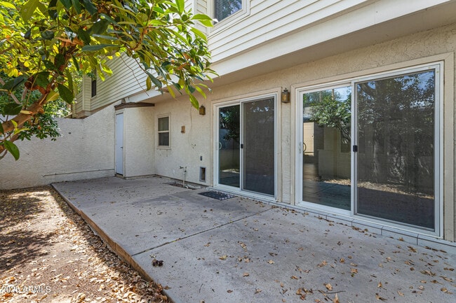 Building Photo - 6503 N 10th Pl