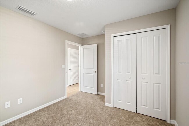 Building Photo - 519 SW 19th Ave