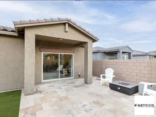 Building Photo - Nice Homes