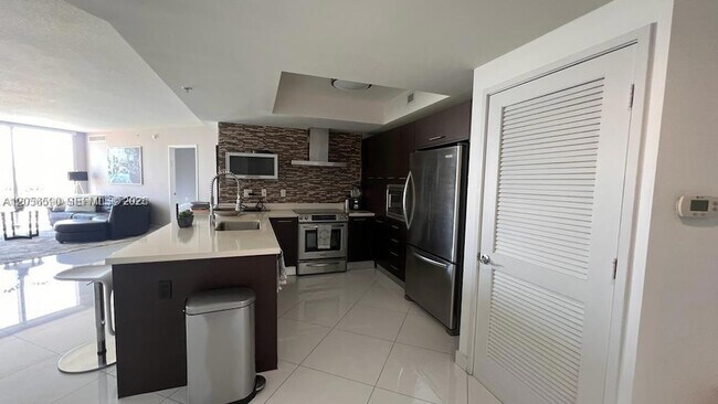 Building Photo - 150 Sunny Isles Blvd