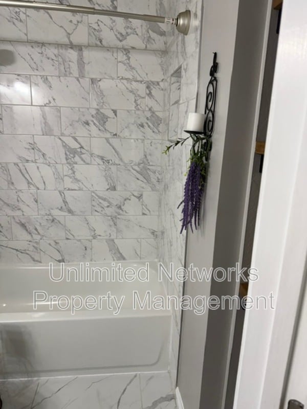 Building Photo - 151 Lawton St SW