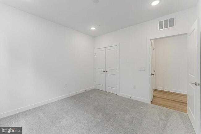 Building Photo - 21731 Dovekie Ter