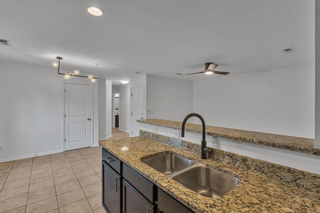 Building Photo - Surf City Home for Rent!