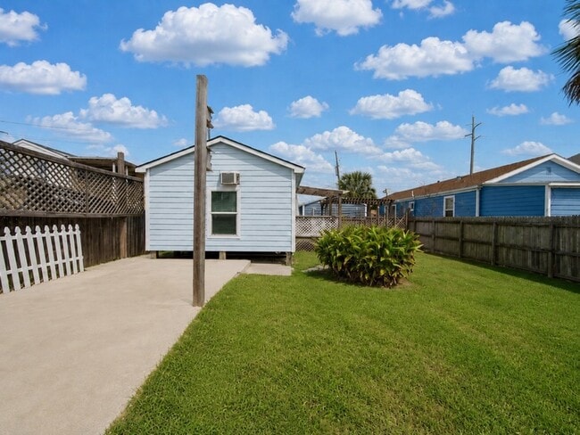 Building Photo - 6317 Heards Ln