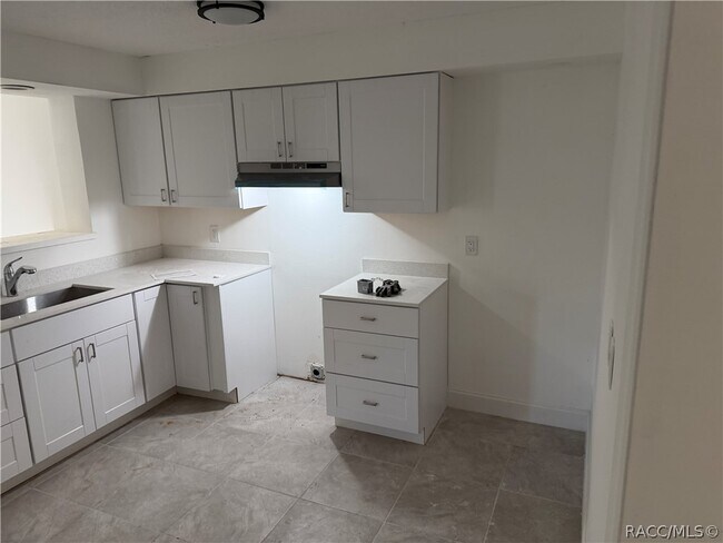 Building Photo - 2713 Adams St W