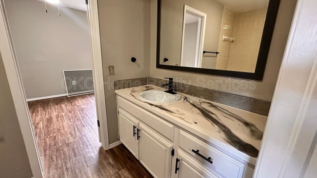 Building Photo - 6713 Lyrewood Ln