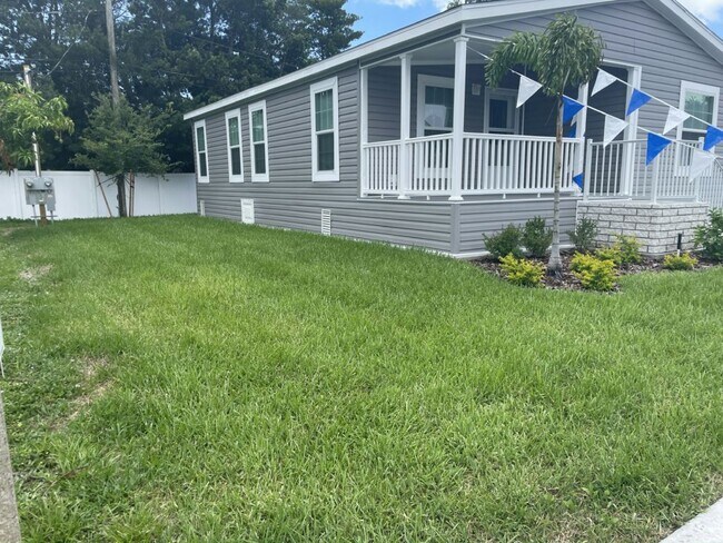 Building Photo - 4300 E Bay Dr