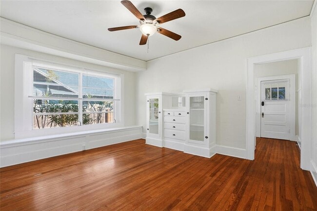 Building Photo - 725 8th St N